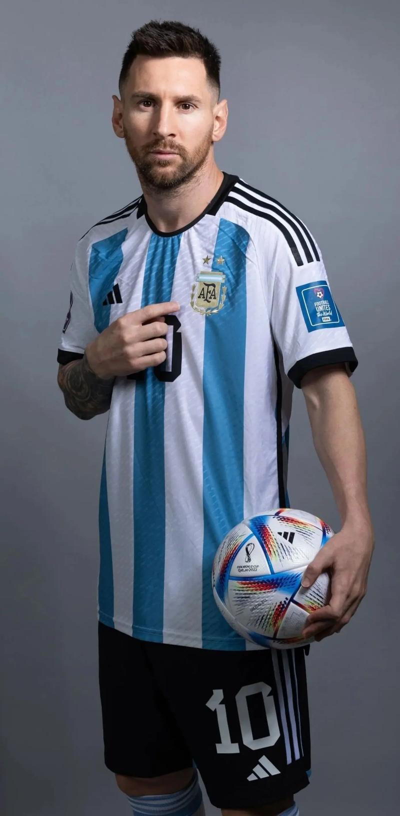 放假也得折腾！申花赤道之王阿苏埃