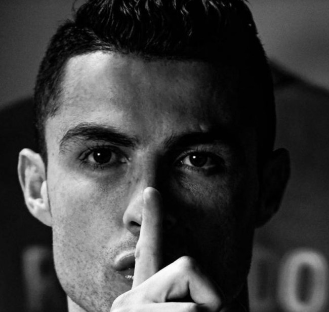 伯恩利vs曼联：凯尔-沃克、布罗亚首发，布鲁诺-费尔南德斯、卡塞米罗出战