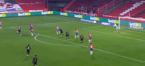 [中超]童磊兜传 鲍亚雄把球扑进自家球门