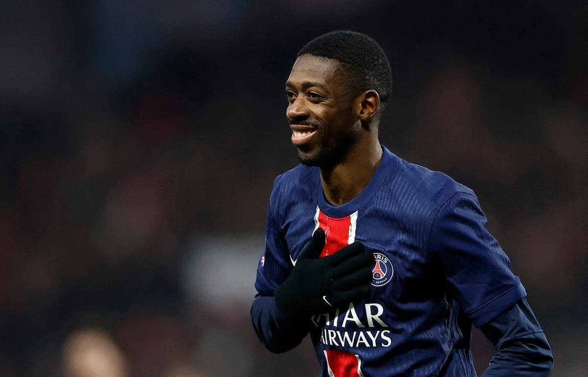 西甲-巴萨3-1紧追皇马 莱万替补建功